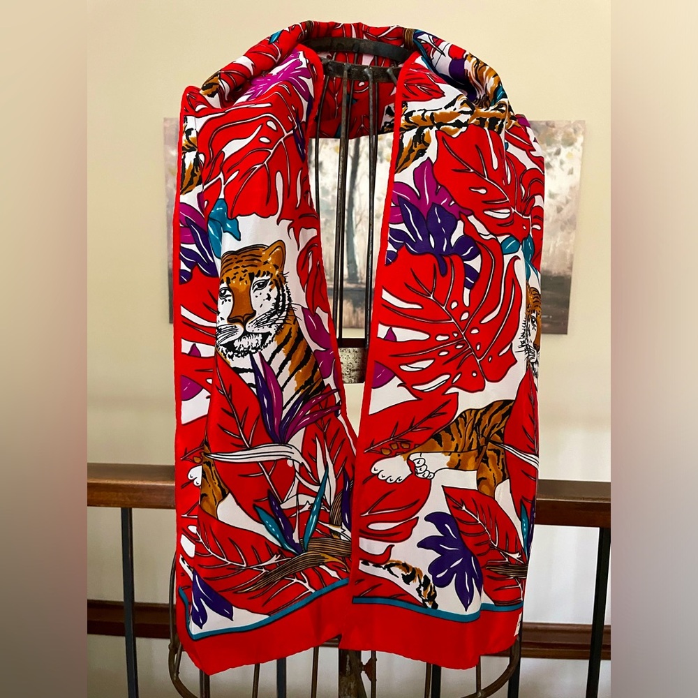 Gant Gaither Signed Beautiful Example Bright Jungle Scene Silk Scarf Never Worn